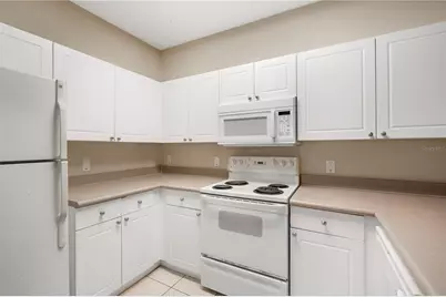 9301 Crescent Loop Circle #206, Tampa, FL 33619 - Photo 14