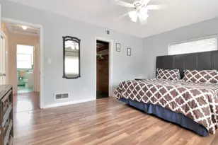 305 Baker Ave, Clearwater, FL 33755 - Photo 20