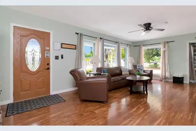 305 Baker Avenue, Clearwater, FL 33755 - Photo 6