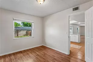 1907 Rambling Ln, Brandon, FL 33510 - Photo 10