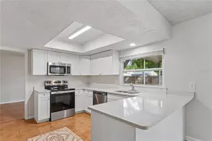 1907 Rambling Ln, Brandon, FL 33510 - Photo 6