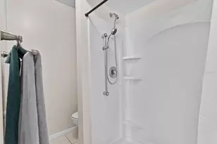 322 Hollowtree Dr, Seffner, FL 33584 - Photo 22