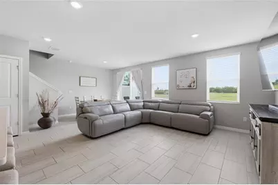 7623 Momentum Parkway, Wesley Chapel, FL 33545 - Photo 6