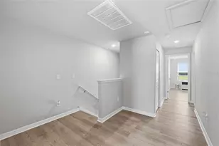 7623 Momentum Pkwy, Wesley Chapel, FL 33545 - Photo 10