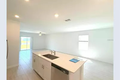 11476 Radiant Shore Loop, San Antonio, FL 33576 - Photo 4