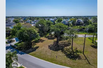 N Pointe Alexis Drive, Tarpon Springs, FL 34689 - Photo 16