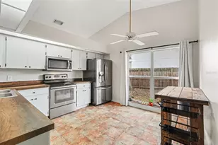 1144 Hardwood Dr, Valrico, FL 33596 - Photo 4