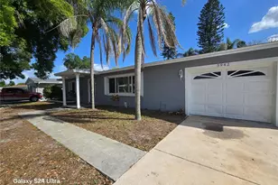 5942 52nd Ave N, Kenneth City, FL 33709 - Photo 2