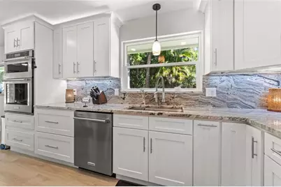 8648 14th Way N #FL, Saint Petersburg, FL 33702 - Photo 18