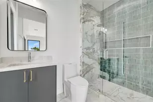 7176 S Shore Dr S, Saint Petersburg, FL 33707 - Photo 28