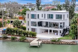 7176 S Shore Dr S, Saint Petersburg, FL 33707 - Photo 6