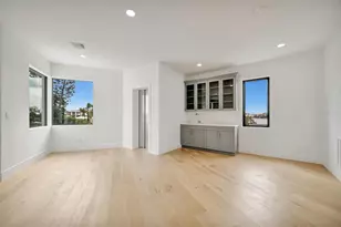 7176 S Shore Dr S, Saint Petersburg, FL 33707 - Photo 34