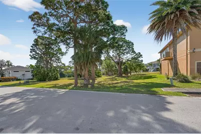 Harbour Watch Circle, Tarpon Springs, FL 34689 - Photo 10