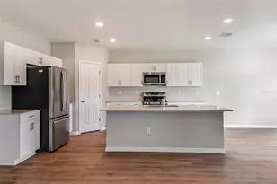 35459 Arbor Retreat Dr, Zephyrhills, FL 33541 - Photo 8