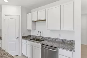 32156 Pond Apple Bnd, San Antonio, FL 33576 - Photo 4