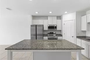 32156 Pond Apple Bnd, San Antonio, FL 33576 - Photo 6