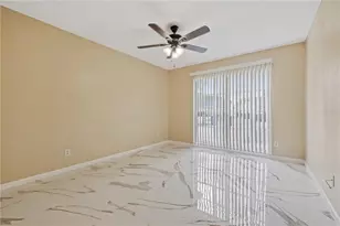 7906 George Washington Ln, Tampa, FL 33637 - Photo 12