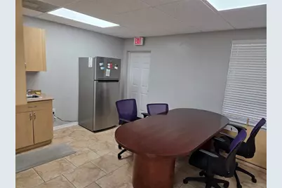 143 N Oakwood Avenue, Brandon, FL 33510 - Photo 24