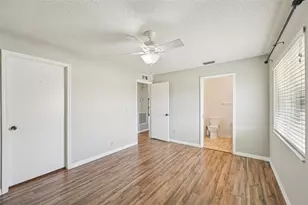 201 Stonehouse Ct, Sun City Center, FL 33573 - Photo 16