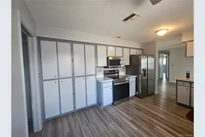 404 S Adams Street, Beverly Hills, FL 34465 - Photo 2