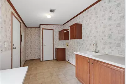 7140 Elwood Road, Zephyrhills, FL 33540 - Photo 22