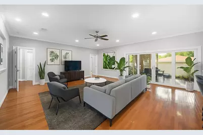 926 Cordova Boulevard NE, Saint Petersburg, FL 33704 - Photo 4