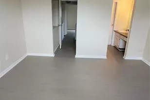 122 N Kings Ave, Brandon, FL 33510 - Photo 10