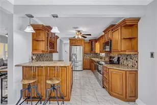 3890 Benson Ave N, Saint Petersburg, FL 33713 - Photo 12
