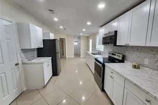 1209 Blue Sky Pl, Dover, FL 33527 - Photo 10