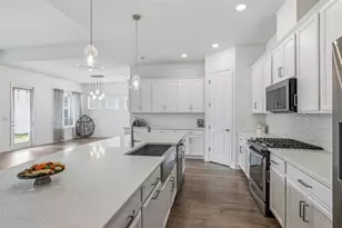 5925 Silver Sun Dr, Apollo Beach, FL 33572 - Photo 6