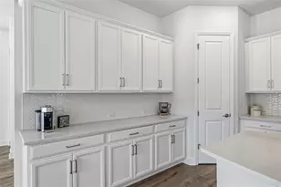 5925 Silver Sun Dr, Apollo Beach, FL 33572 - Photo 8