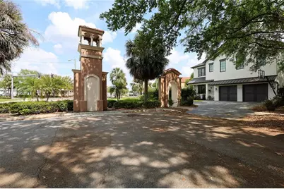 2402 W Parkland Boulevard, Tampa, FL 33609 - Photo 44