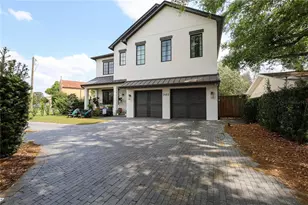 2402 W Parkland Blvd, Tampa, FL 33609 - Photo 2