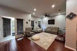 8210 Down Royal Rd, Tampa, FL 33610 - Photo 14