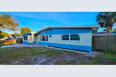 1105 Connecticut Road, Tarpon Springs, FL 34689 - Photo 2
