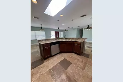 218 Lewis Boulevard SE, Saint Petersburg, FL 33705 - Photo 12