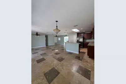 218 Lewis Boulevard SE, Saint Petersburg, FL 33705 - Photo 4