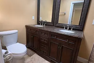 218 Lewis Blvd SE, Saint Petersburg, FL 33705 - Photo 8