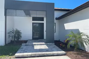 2106 SW 4th St, Cape Coral, FL 33991 - Photo 6