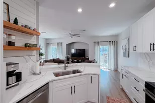 542 51st Ave N, Saint Petersburg, FL 33703 - Photo 10