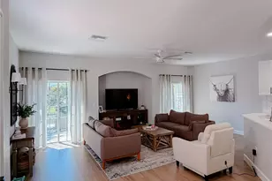 542 51st Ave N, Saint Petersburg, FL 33703 - Photo 8