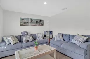 16767 Sunburst Lake St, Wimauma, FL 33598 - Photo 4