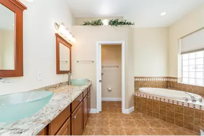 10639 Hatteras Drive, Tampa, FL 33615 - Photo 12