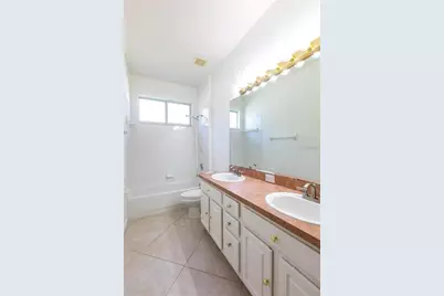 7209 Colonial Lake Drive, Riverview, FL 33578 - Photo 22