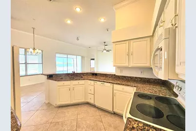 7209 Colonial Lake Drive, Riverview, FL 33578 - Photo 10