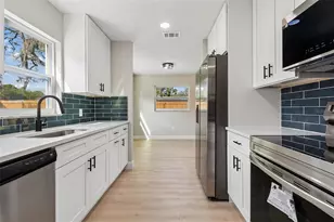 2217 E Colby Ln, Tampa, FL 33612 - Photo 26