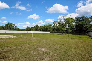 18401 30th St, Lutz, FL 33559 - Photo 60