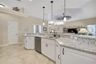 13020 Osprey Ave, Weeki Wachee, FL 34614 - Photo 12