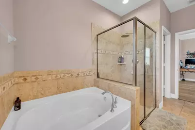 15721 Oakleaf Run Drive, Lithia, FL 33547 - Photo 24