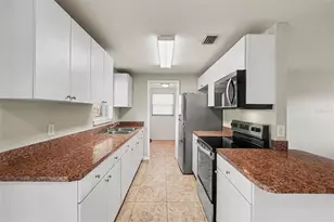 4923 S 82nd St, Tampa, FL 33619 - Photo 10